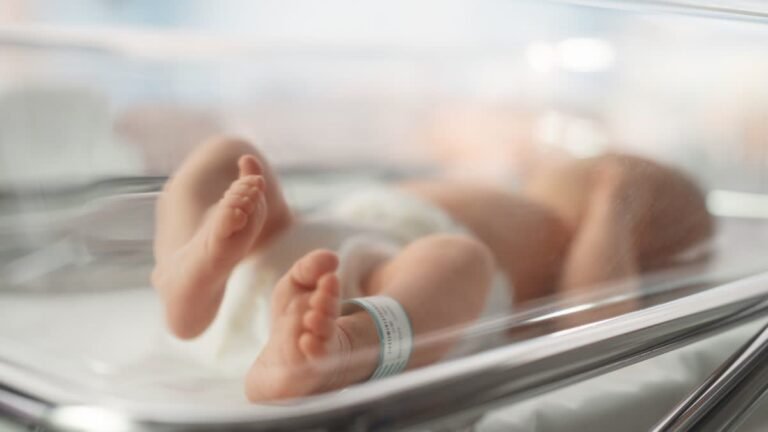 1200-675-26673362-thumbnail-16x9-newborn